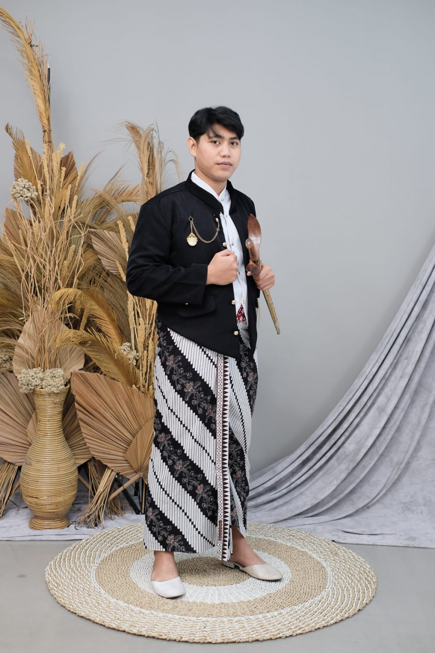239853-gallery-4Sug8lo5Gm.jpg