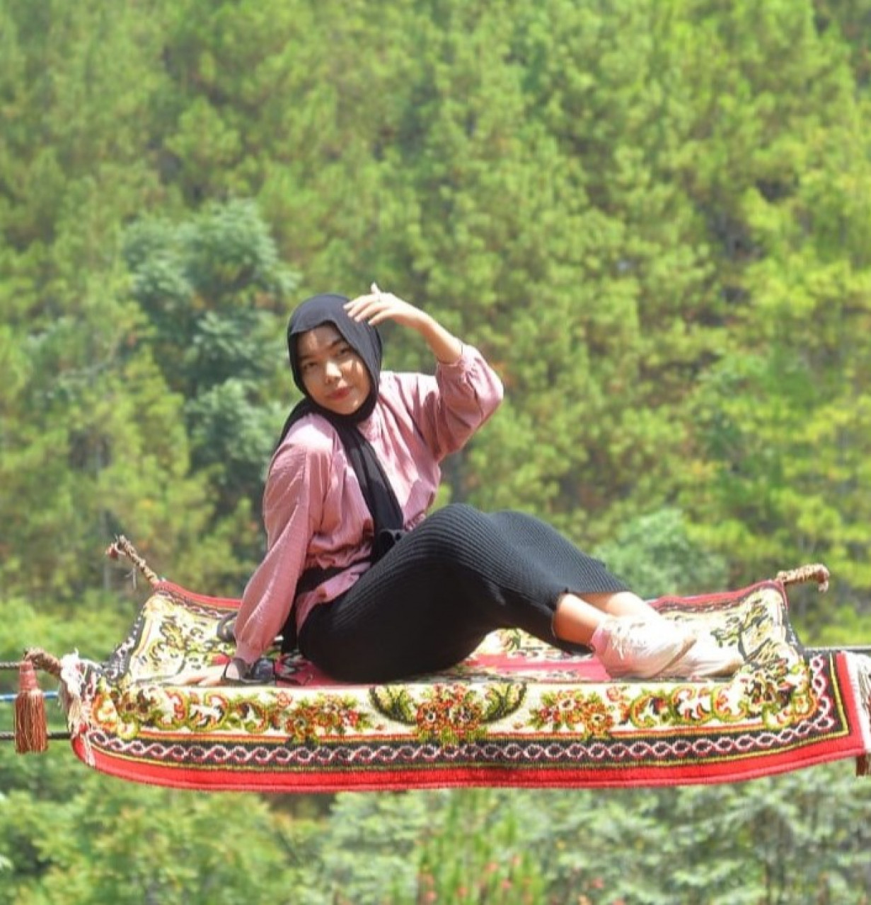 241202-gallery-rciAQmRbvv.jpg