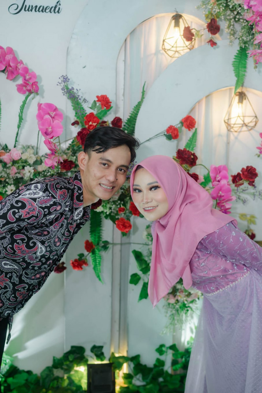 couple-1690953166.png