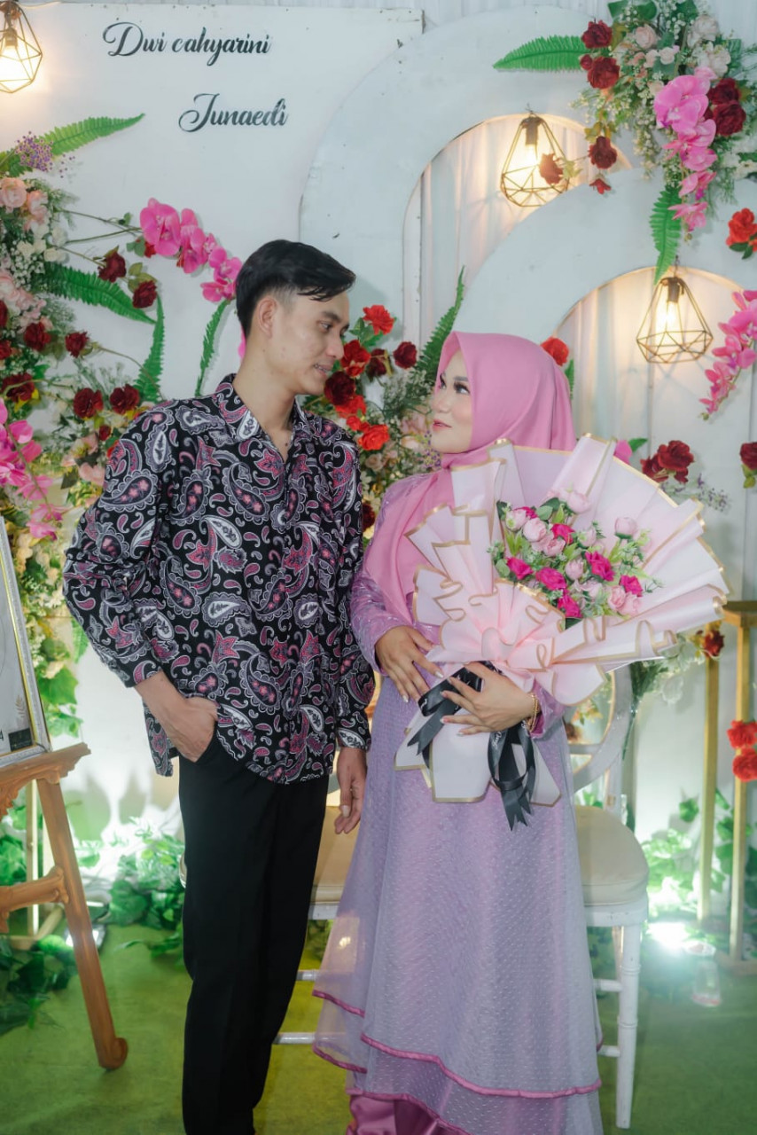 couple-1690953166.png