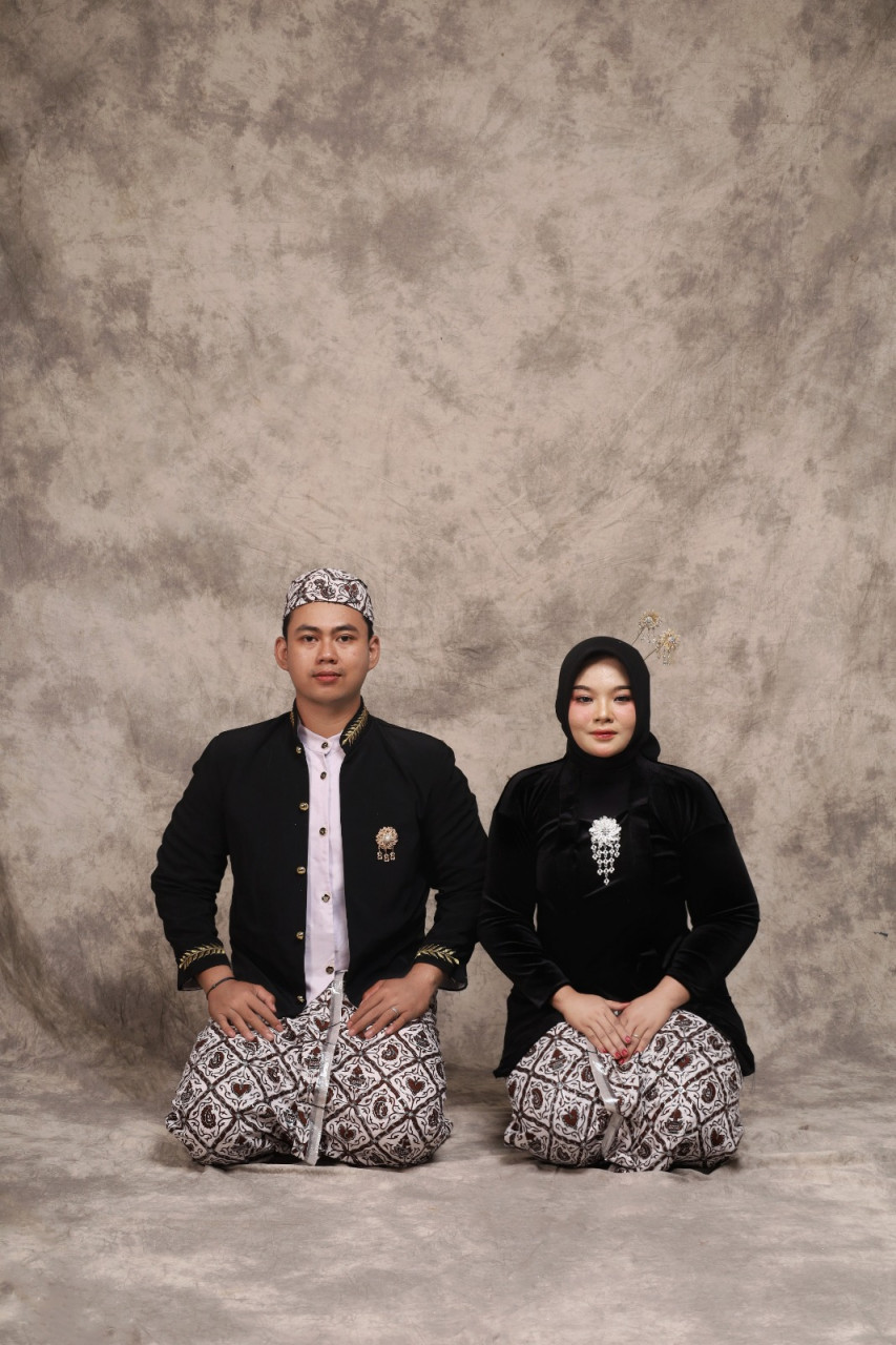 couple-1690953166.png