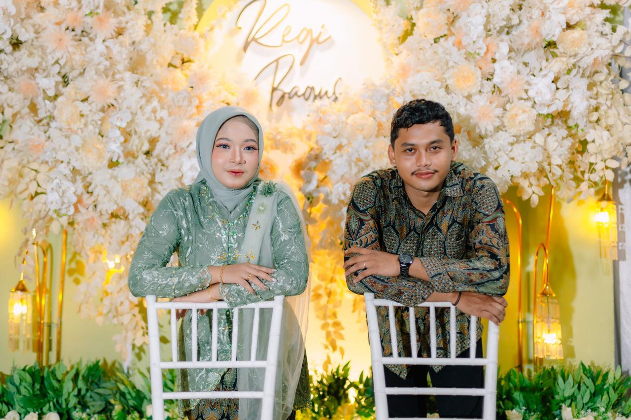 couple-1690953166.png