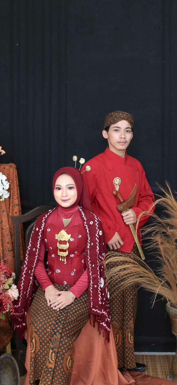 couple-1690953166.png