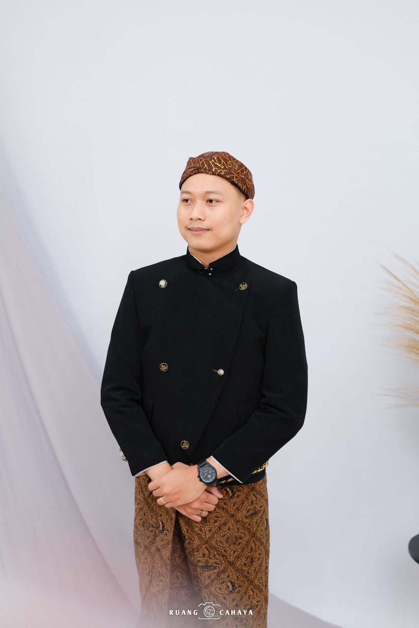 male-1-1687991959.webp