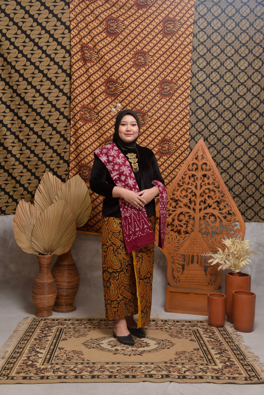 wanita-1698729316.png
