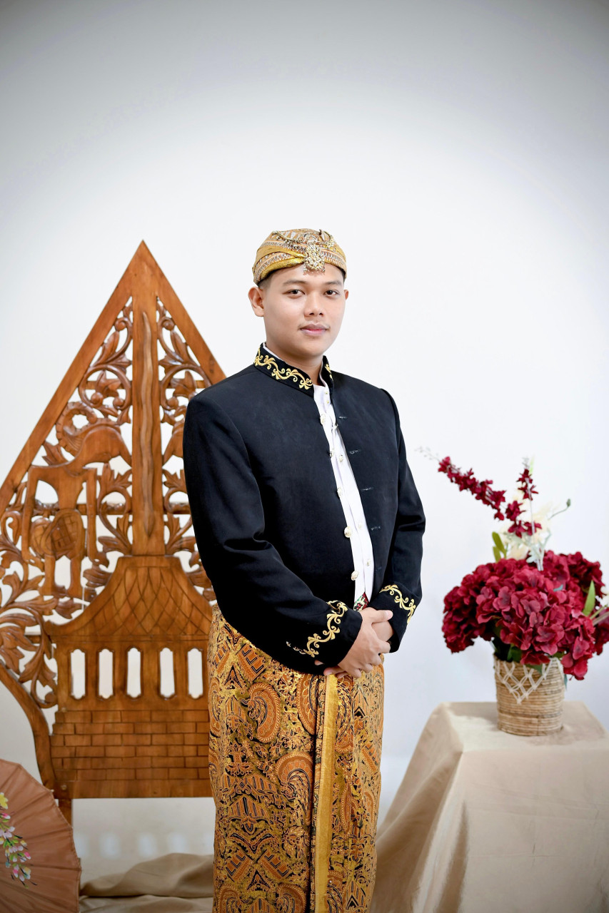 male-1-1687991959.webp