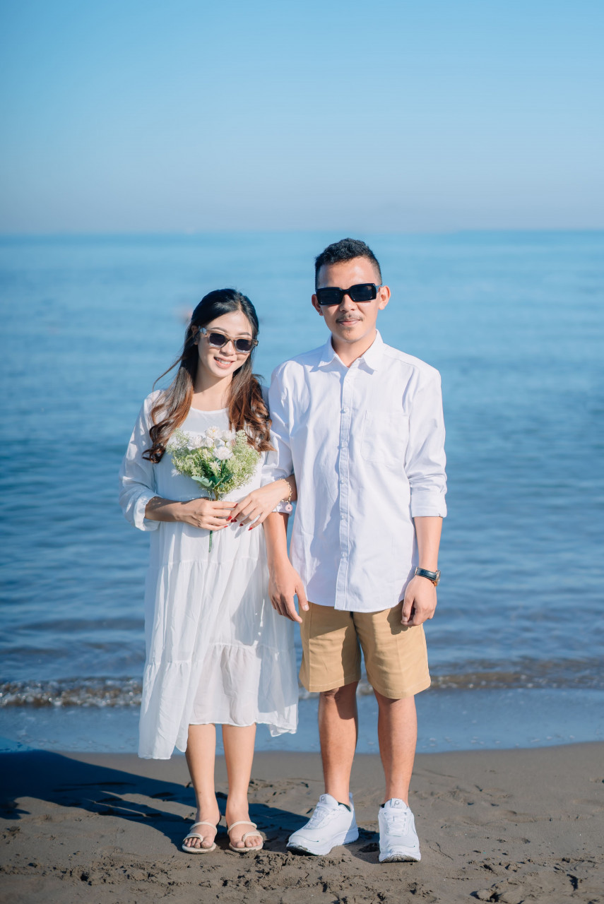 foto prewedding di pantai